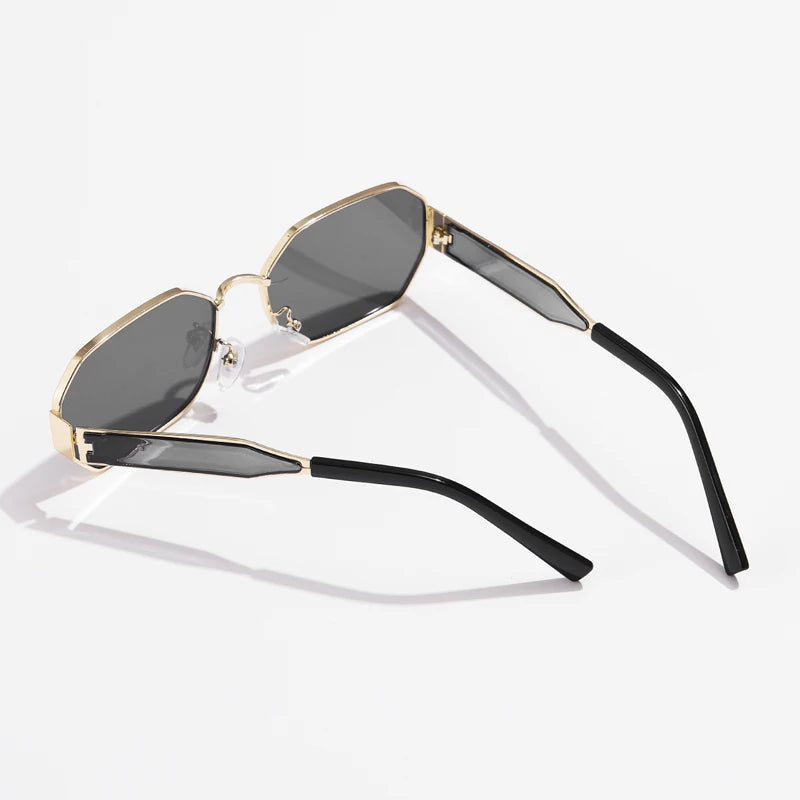 Aurelia Chic Sunnies